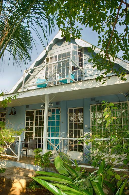 The Old House Bed & Breakfast Kasane Exterior photo